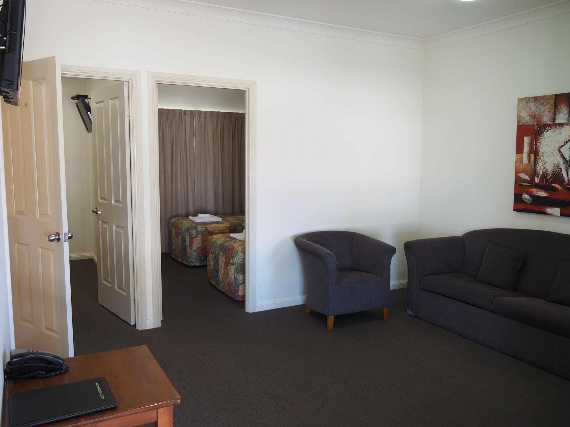 Pittsworth Motor Inn Exterior photo