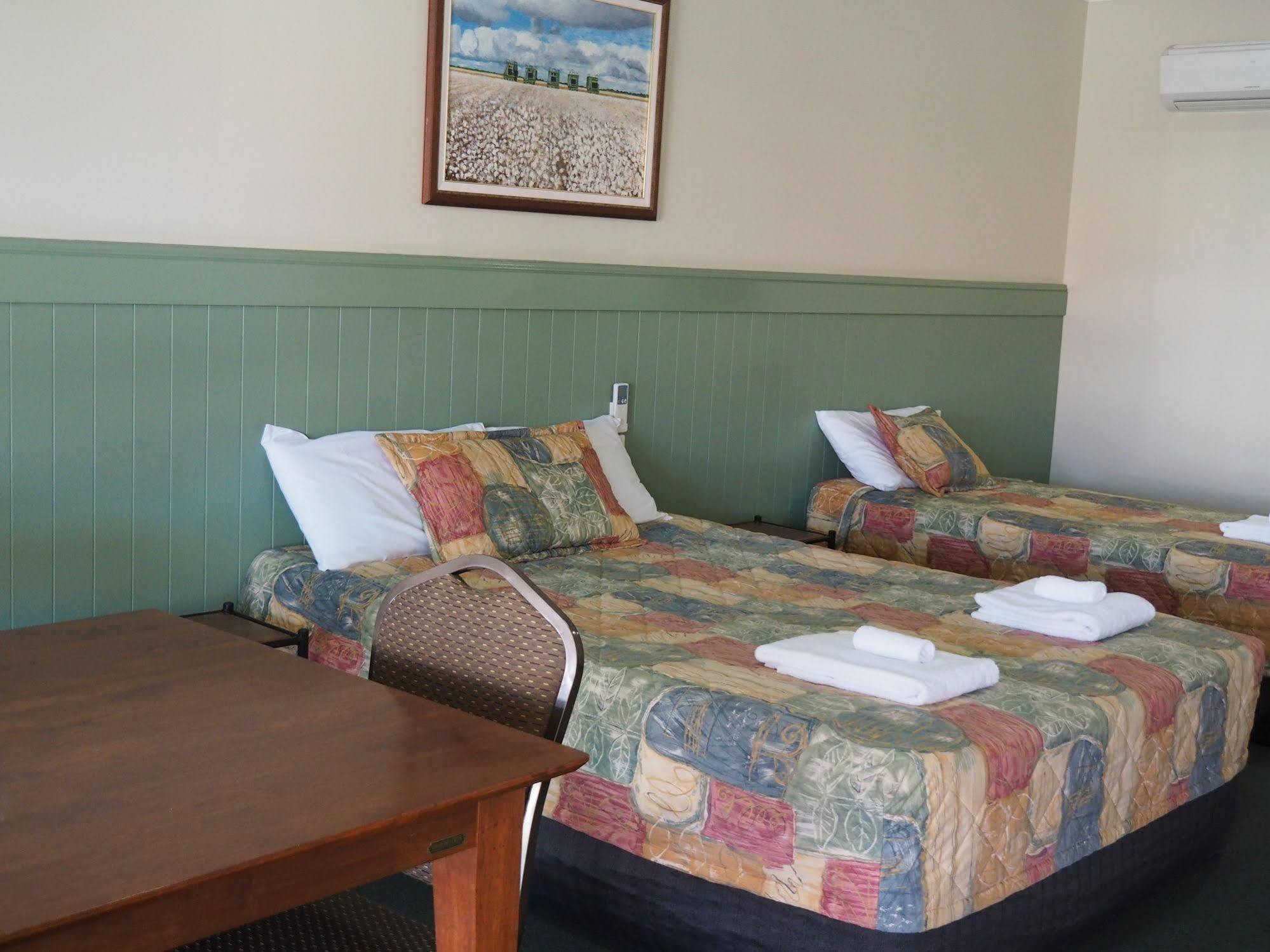 Pittsworth Motor Inn Exterior photo