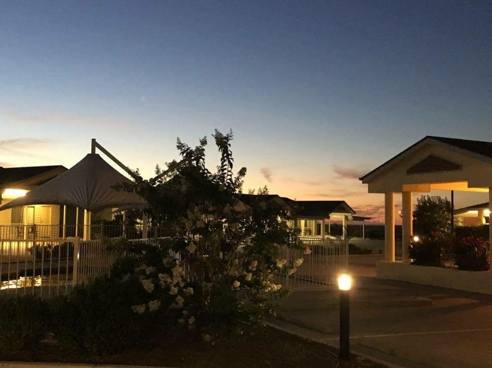 Pittsworth Motor Inn Exterior photo